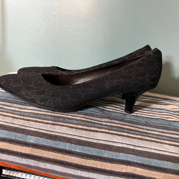 Sale!! 🌺 EUC! Brunate Pump - Made in Italy! - Picture 7 of 8